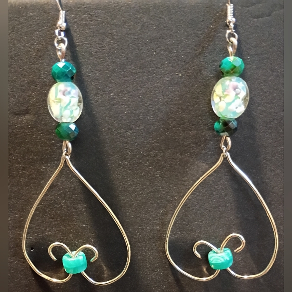 Handmade Elegant Silver and Green Teardrop Earrings
